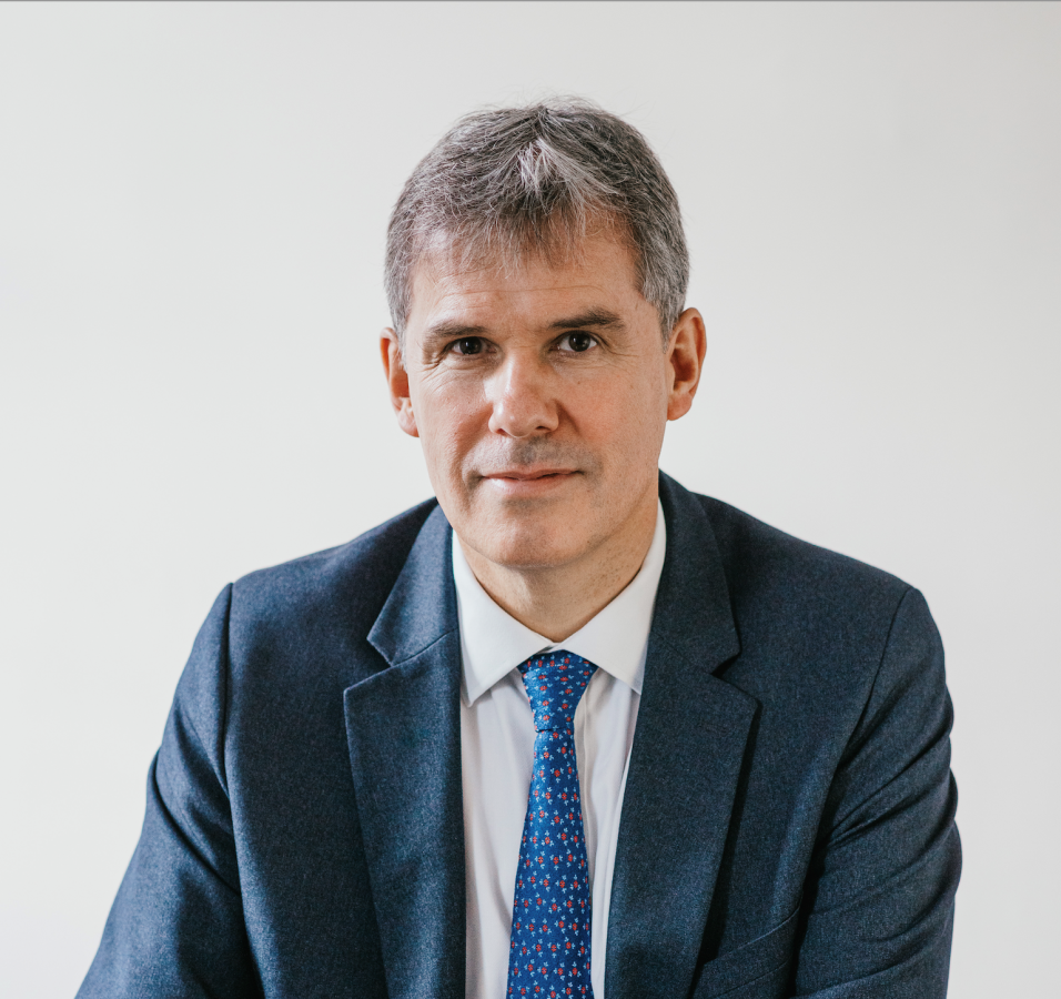 Dr Rod Mackenzie 