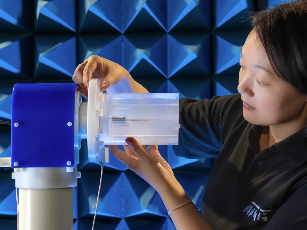 BLE Antenna Design for Implantable Continuous Glucose Monitors