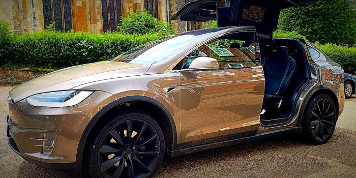 Zero-emission electric car for green airport transfers from Cambridgeshire
