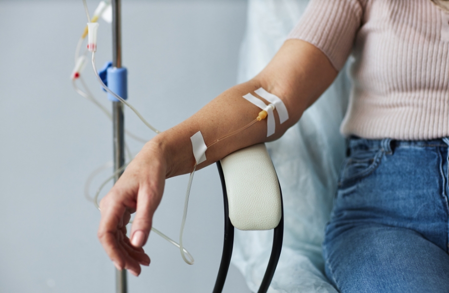 Women with a drip for chemotherapy