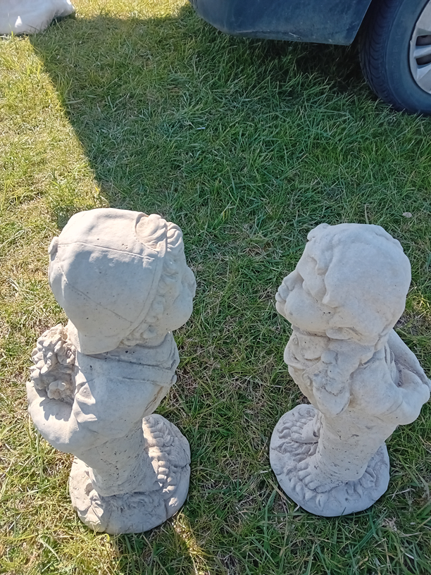 Boy and girl kissing