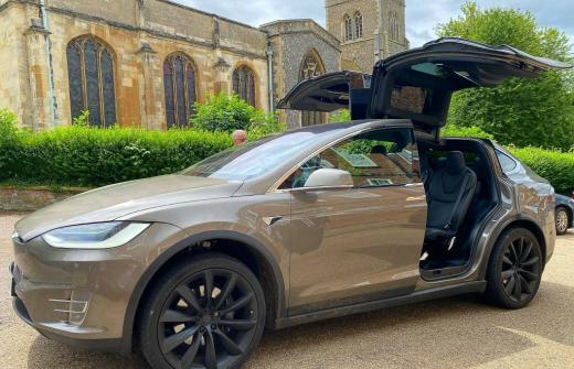 Electric Tesla Model X from e-Wave Green Airport Transfers, Cambridge