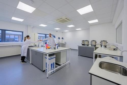 MicrosensDx, a dynamic diagnostic specialist, commissioned COEL to fit out their new purpose built laboratory and new office on the Cambridge Science Park
