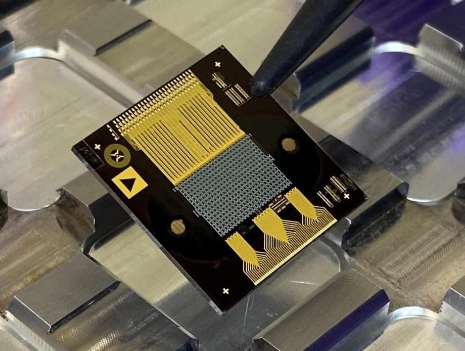 Evonetix’s semiconductor chip