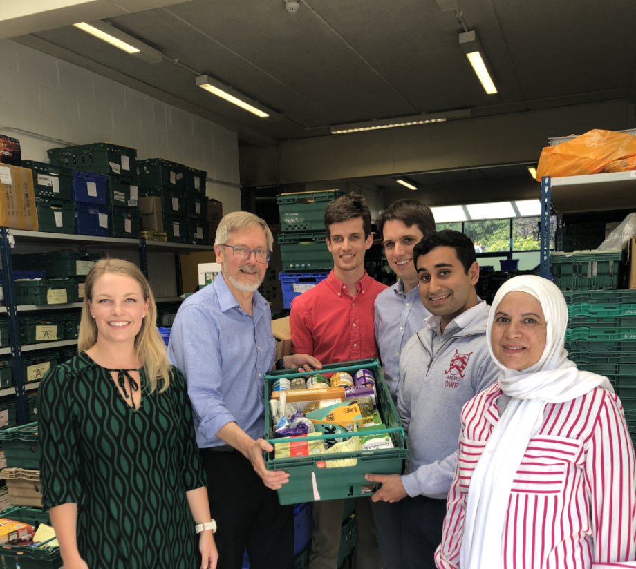 Mewburn team’s visit to the Cambridge City Foodbank