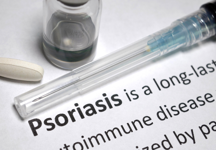  Psoriasis - Hailshadow, Getty Images Signature via Canva 