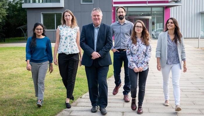 Martin Garratt, CEO (third left) and the Cambridge Cleantech team