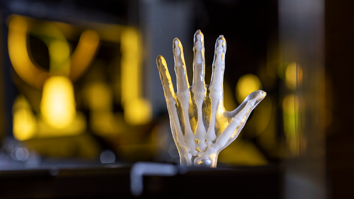 3D printted 'han'd demonstrating Xaar’s Ultra High Viscosity Technology